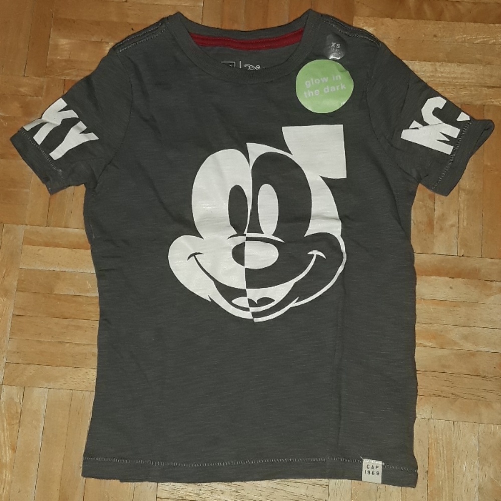 NEW Gap SS Tee